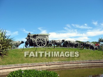 monument, statue, Bronze, wagon, cattle, ox, horse, monuments, wagons, oxen, horses