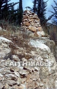 boundary, marker, masonry, rock, fence, hard, rockwork, wall, barricade, barrier, divider, strong, rough, stonework, partition, stone, fortification, background, brickwork, separation, boundaries, masonries, rocks, fences, walls, barricades