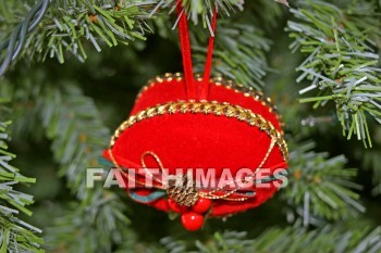 ornament, ball, Christmas, christian, feast, birth, Jesus, december, incarnation, Christ, mass, gift, Celebrate, greeting, hospitality, family, Love, friend, holiday, ornaments, balls, christmases, Christians, feasts, decembers, masses