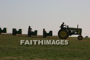 Thanksgiving, tractor, farm, farming, giving, thanks, thankful, God, public, celebration, holiday, acknowledgment, divine, favor, kindness, grateful, gratitude, family, friend, Blessing, consecration, favor, grace, Praise, fall, harvest