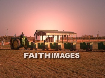 Thanksgiving, tractor, farm, farming, giving, thanks, thankful, God, public, celebration, holiday, acknowledgment, divine, favor, kindness, grateful, gratitude, family, friend, Blessing, consecration, favor, grace, Praise, fall, harvest