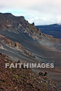 pu'u 'ula'ula summit, crater, caldera, extinct volcano, haleakala national park, maui, hawaii, craters