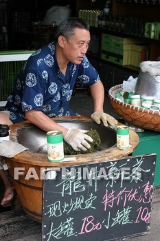 tea vendor, tea, selling, sells, Sold, seller, vendor, hangzhou, china, teas, sellers, vendors