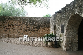 long barrack, alamo, san antonio de valero, san antonio, franciscan, spanish, mission, catholic, coahuiltecan, cottonwood, fray antonio de olivares, davy crockett, jim bowie, william travis, james bonham, santa anna, susanna dickinsin, missions, catholics, cottonwoods